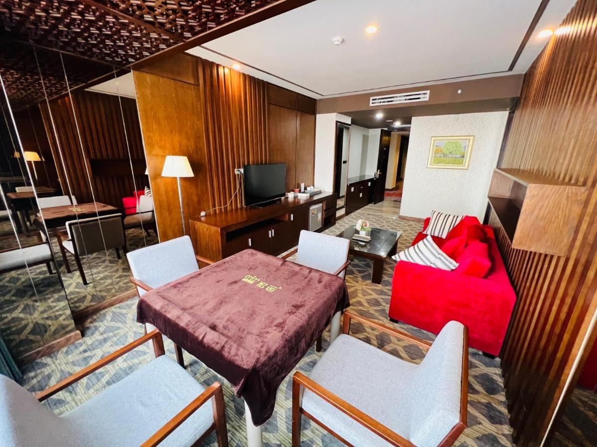 Le Indochina Hotel Bắc Ninh Buitenkant foto