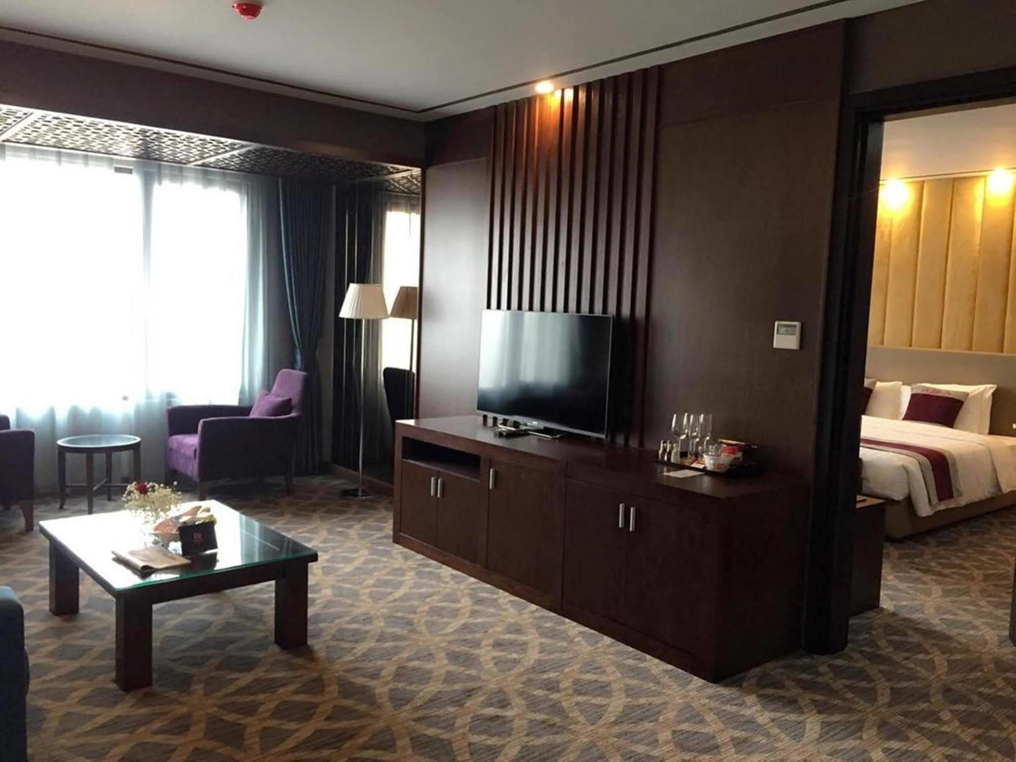 Le Indochina Hotel Bắc Ninh Buitenkant foto